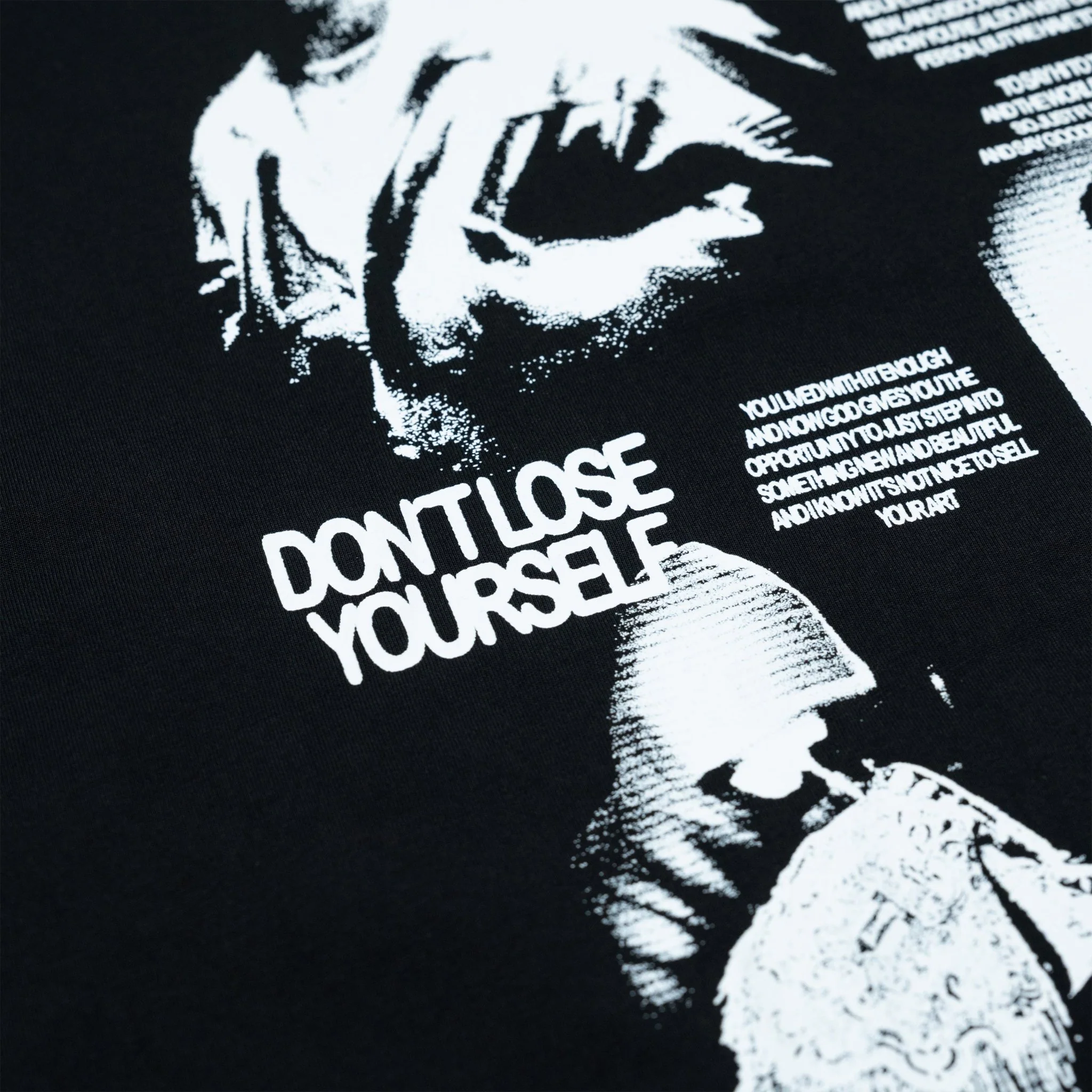 Camiseta Manga Larga Negra LUGAR Nº0 (D.L.Y) - Image 7