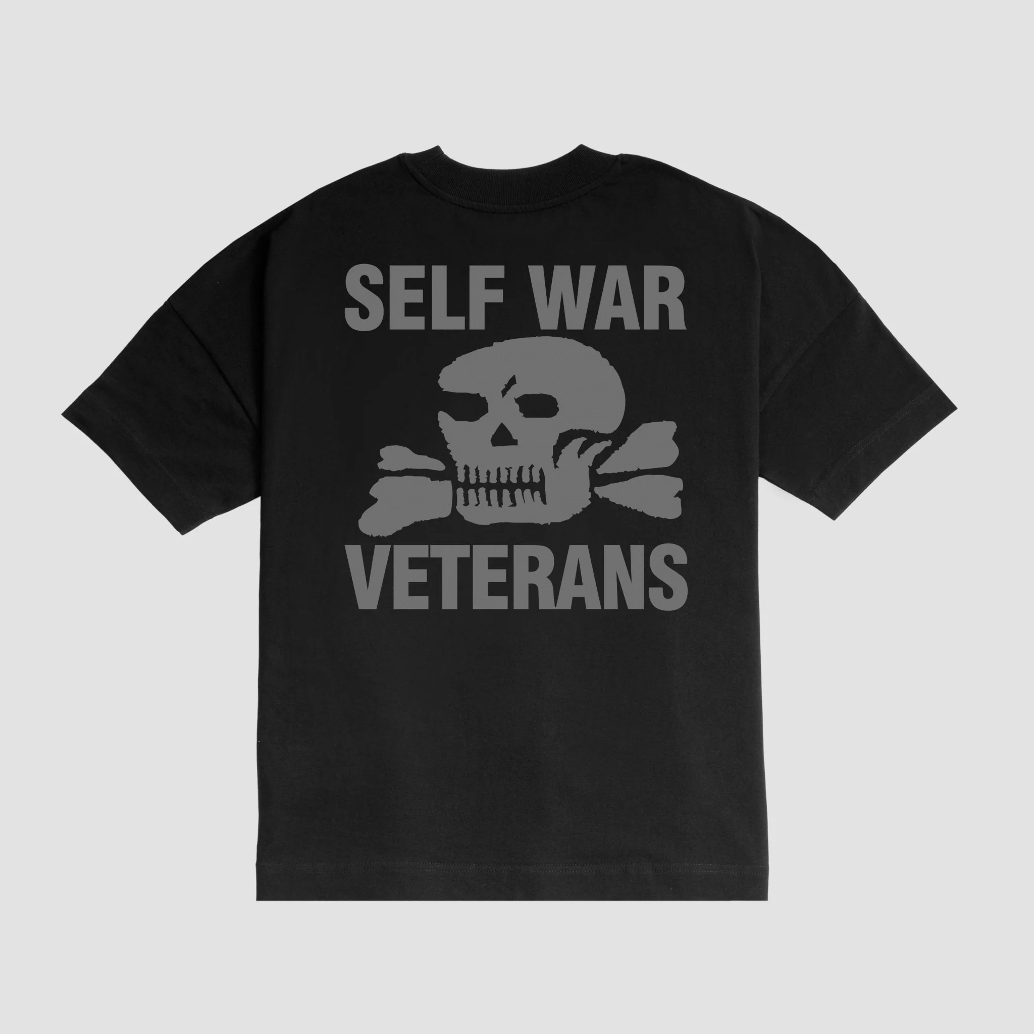 Camiseta oversize "SELF WAR VETERANS"