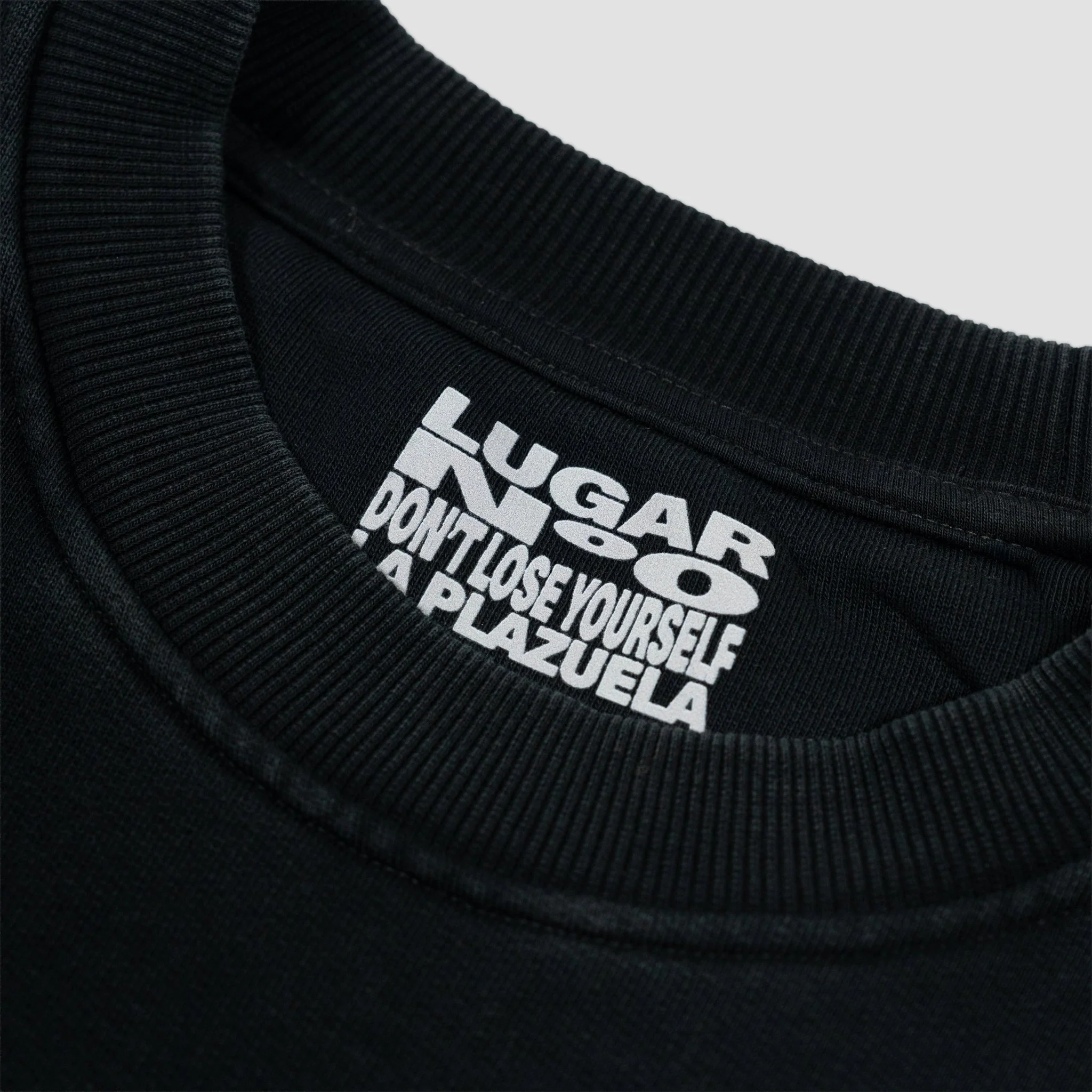 Sudadera Negra LUGAR Nº0 (D.L.Y) - Image 4