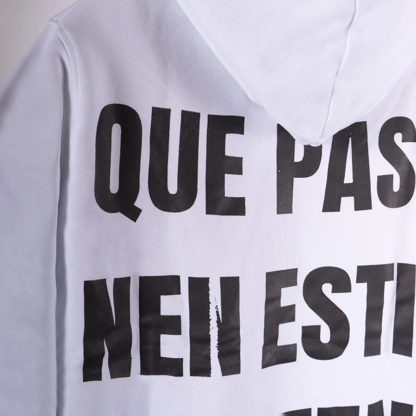 Sudadera blanca "Que Pasa Nen" - Image 3
