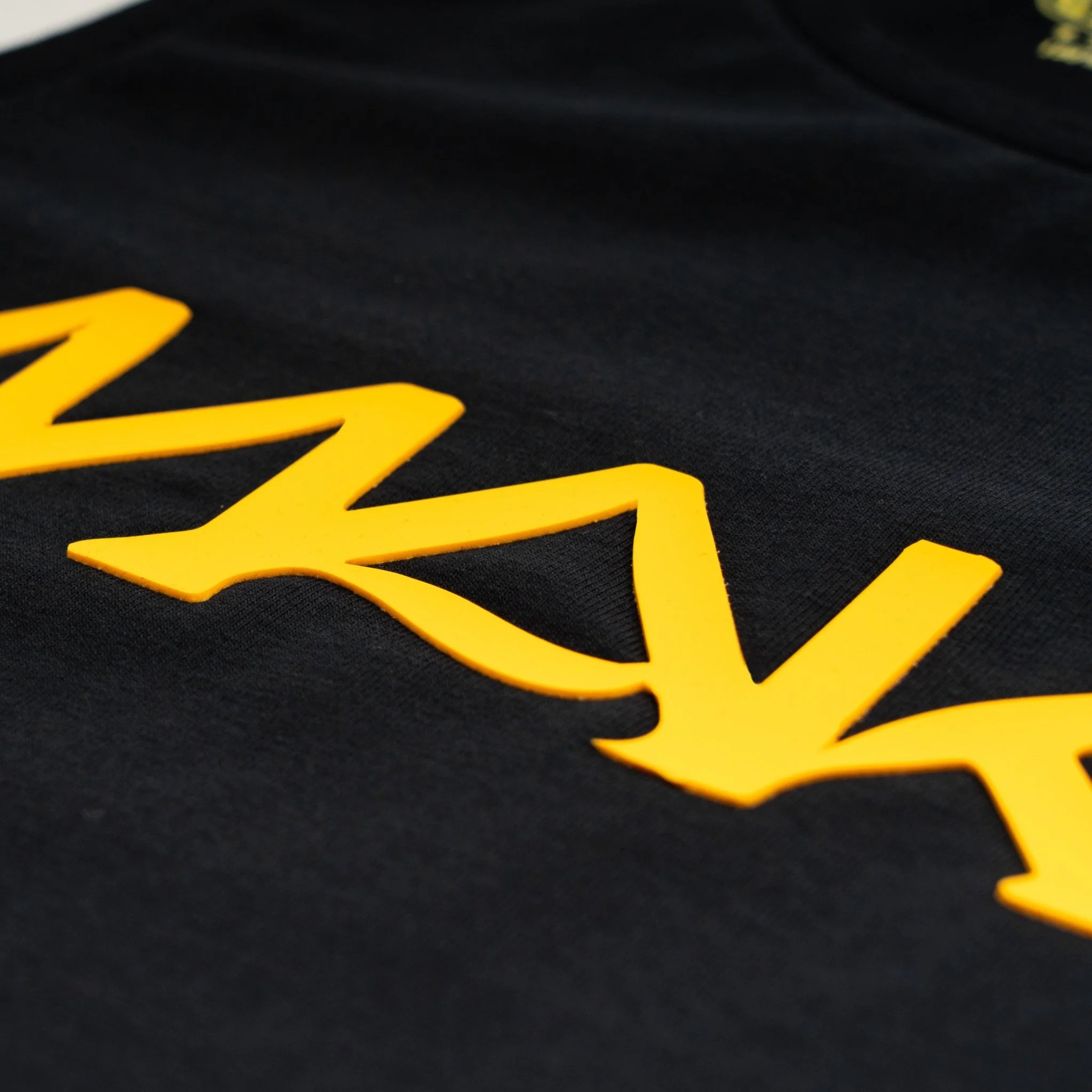 Top "MAKA" - Logo Amarillo - Image 3
